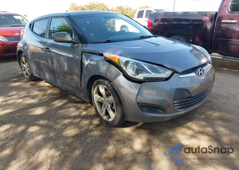 2013 Hyundai Veloster Base W/Black z USA, uszkodzony, nr VIN KMHTC6AD6DU125295